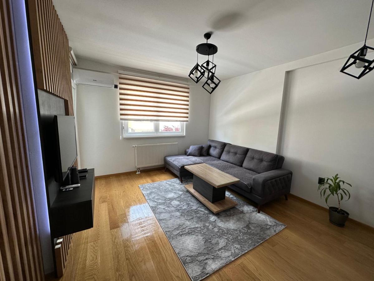 Apartmán Stan Na Dan Viktor-Lukavica SJJ Exteriér fotografie